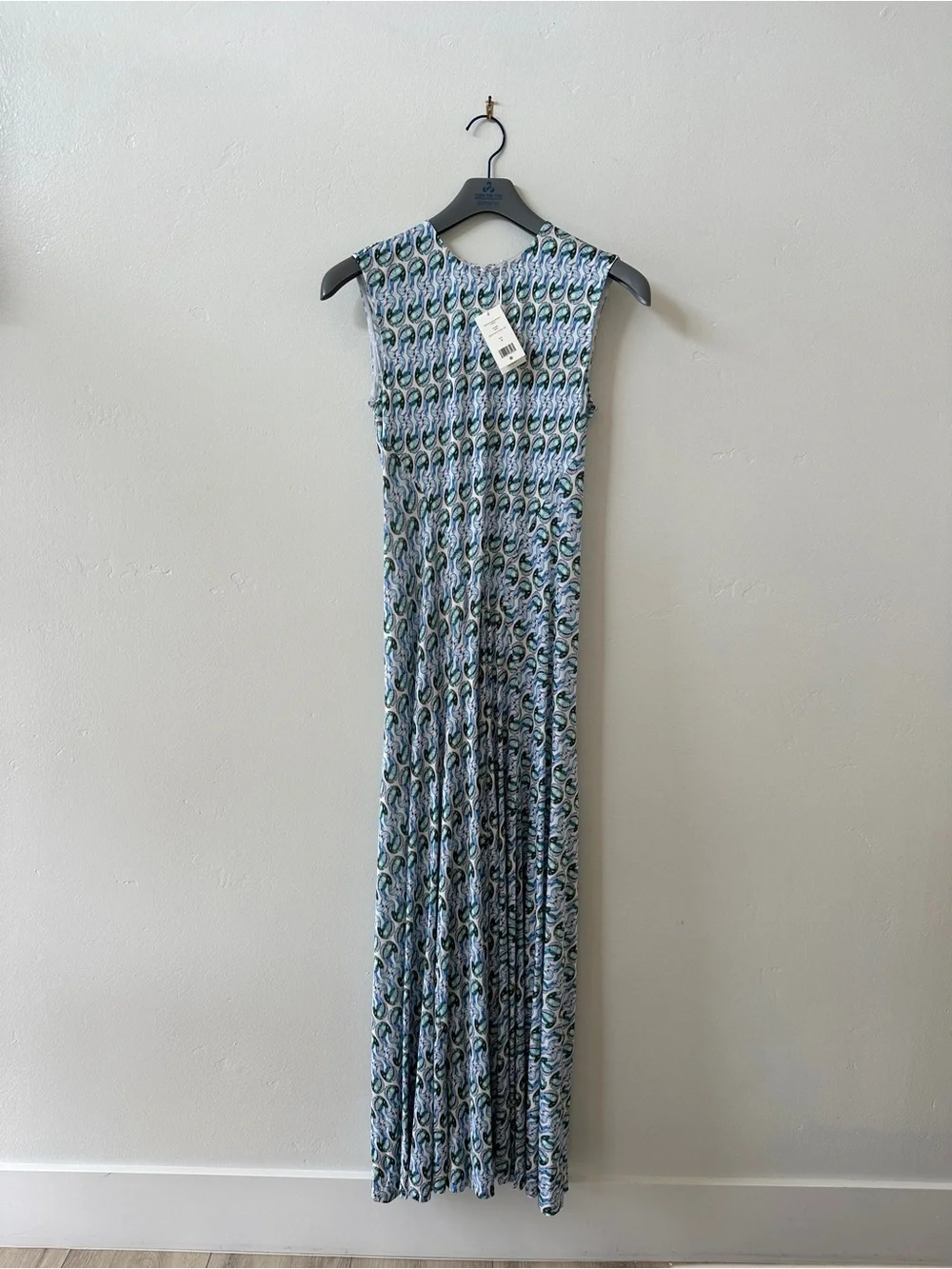 Brand new with tag: Tory Burch Sleeveless Blue Patterned Maxi Dress